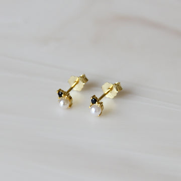 NINA BLACK STUDS