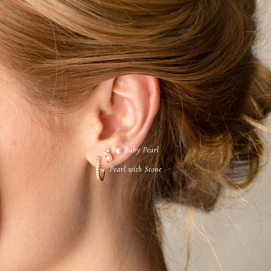 CLASSIC TINY PEARL STUDS