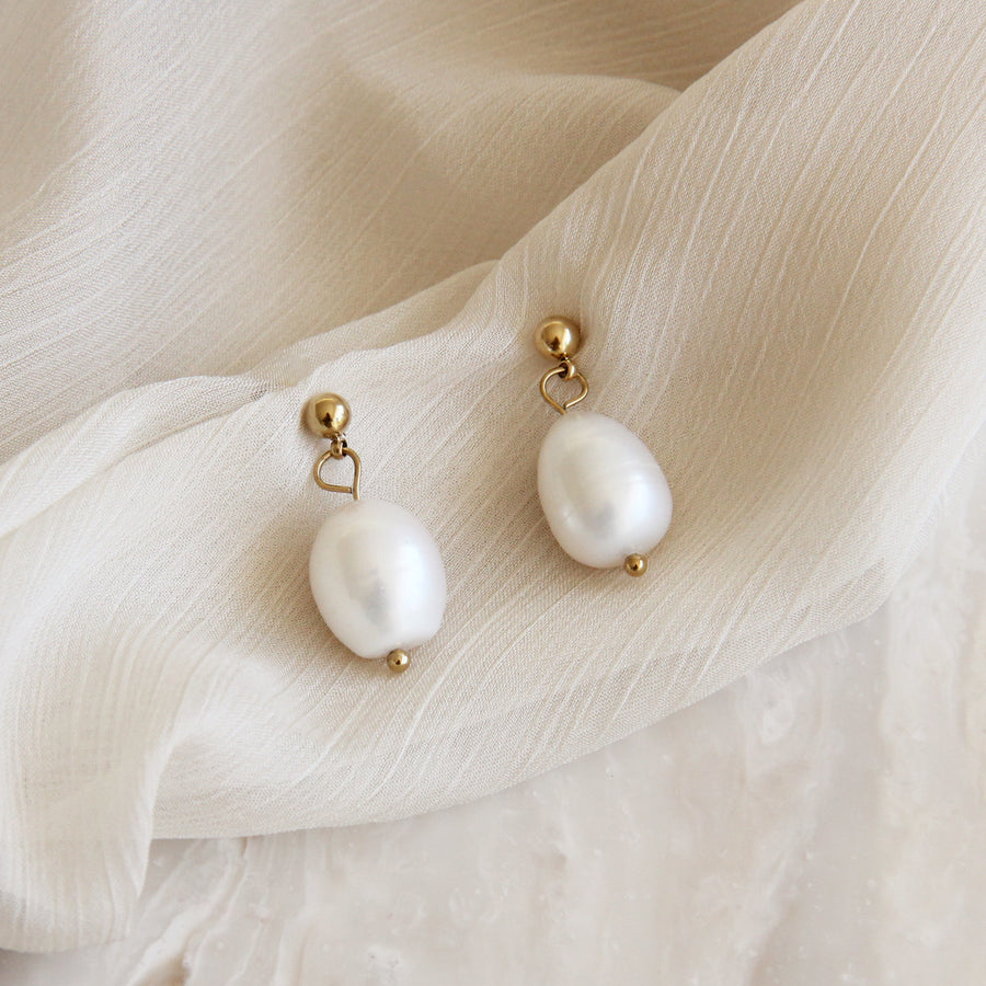 PEARL DROP EARRINGS